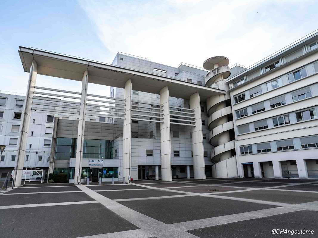 EHPAD du centre hospitalier - Site Angoulême - Photo 2 sur 5 - Intérieur et espaces communs