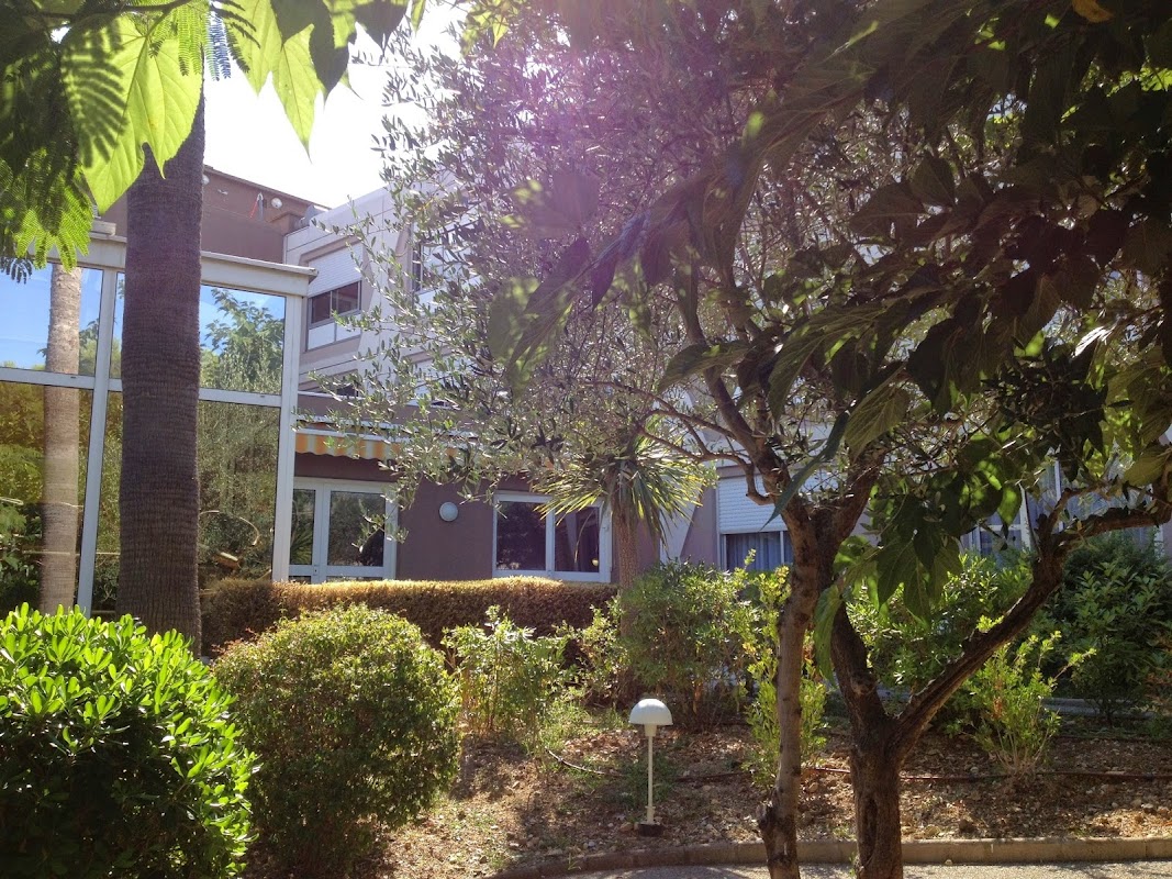 EHPAD Les Trois S - Photo 2 sur 4 - Intérieur et espaces communs