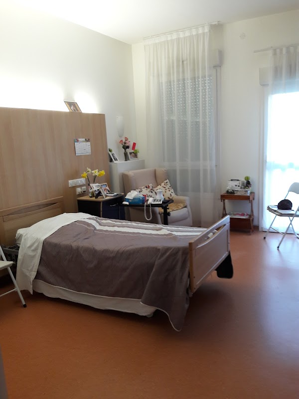 EHPAD de Oisy le Verger - Photo 5 sur 5 - Environnement et extérieurs