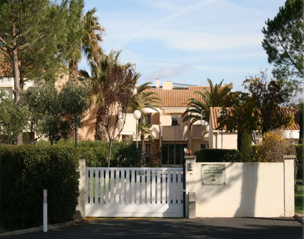 EHPAD LES AMANDIERS - Photo 2 sur 2 - Intérieur et espaces communs