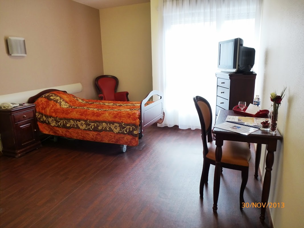 EHPAD Le Clos d'Arnouville - Photo 5 sur 5 - Environnement et extérieurs