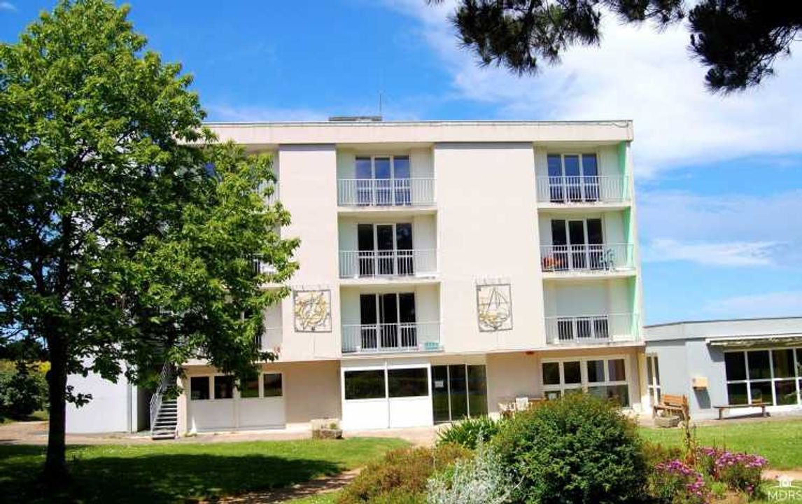 EHPAD Foyer-Logement Louis Adam - Photo 2 sur 5 - Intérieur et espaces communs