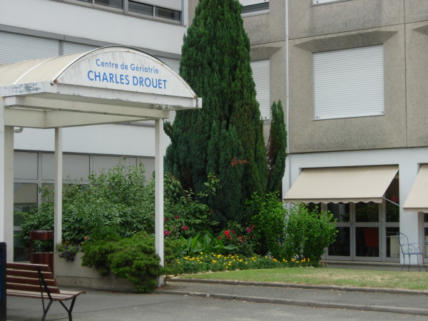 Photo de USLD Le Centre Charles Drouet, ESLD à ALLONNES
