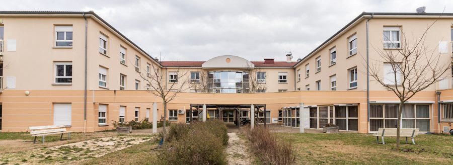 RESIDENCE POUR PERSONNES AGEES - Photo 2 sur 5 - Intérieur et espaces communs