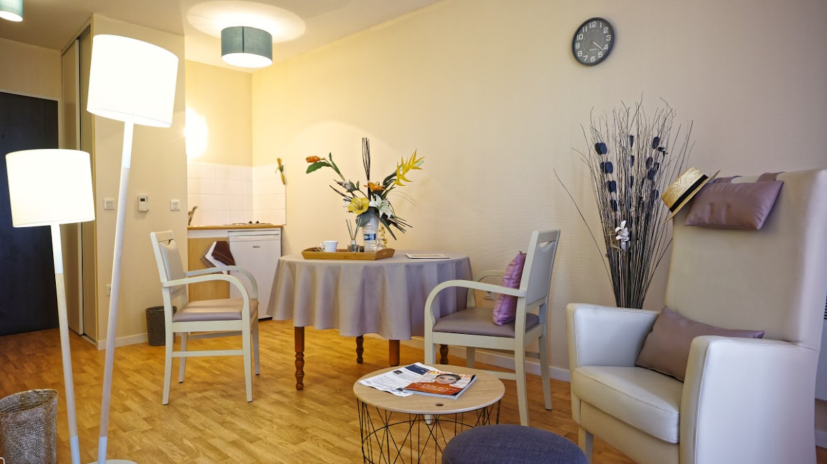 EHPAD Les Jardins de Camille - Photo 3 sur 5 - Chambres et hébergement