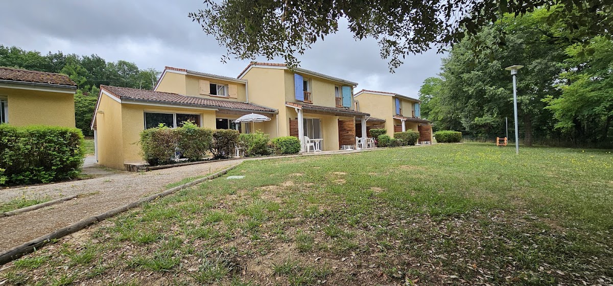 Foyer-Logement Les pavillons - Photo 5 sur 5 - Environnement et extérieurs