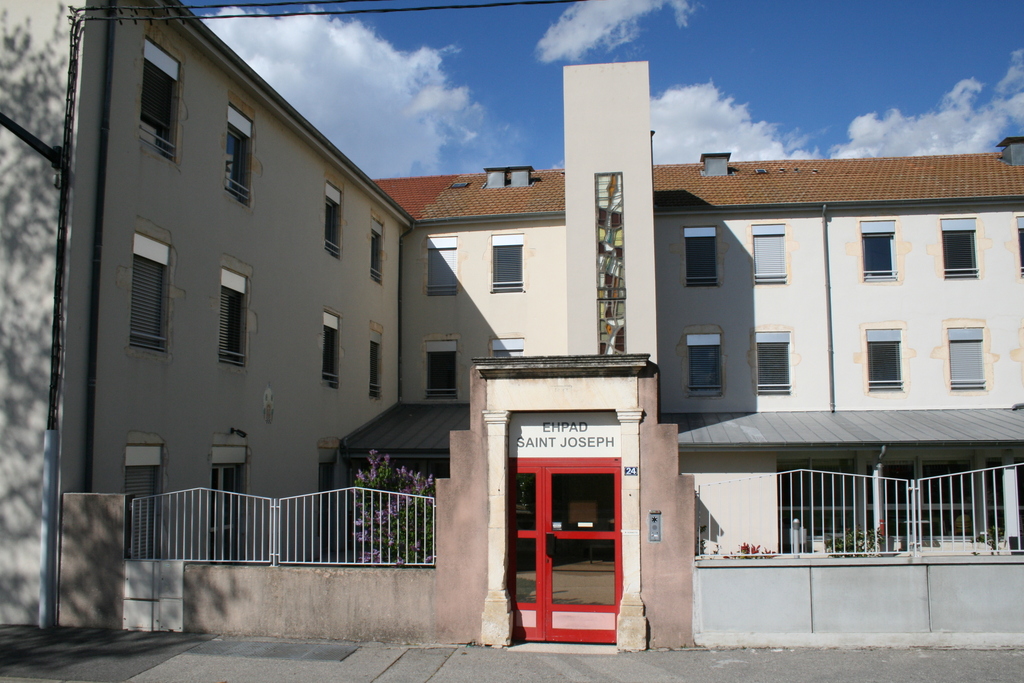 EHPAD Saint-Joseph - Photo 5 sur 5 - Environnement et extérieurs