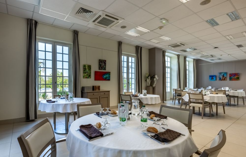 EHPAD Château de Champlâtreux - Photo 5 sur 5 - Environnement et extérieurs