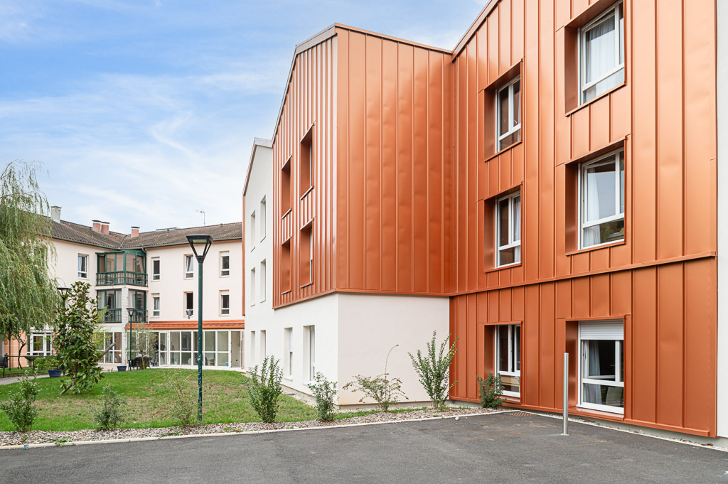 EHPAD Korian La Fontanière - Photo 2 sur 5 - Intérieur et espaces communs