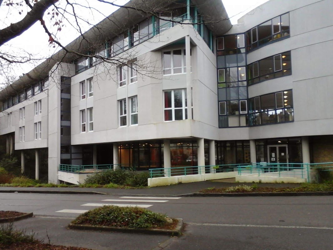 EHPAD La Source - Photo 2 sur 5 - Intérieur et espaces communs