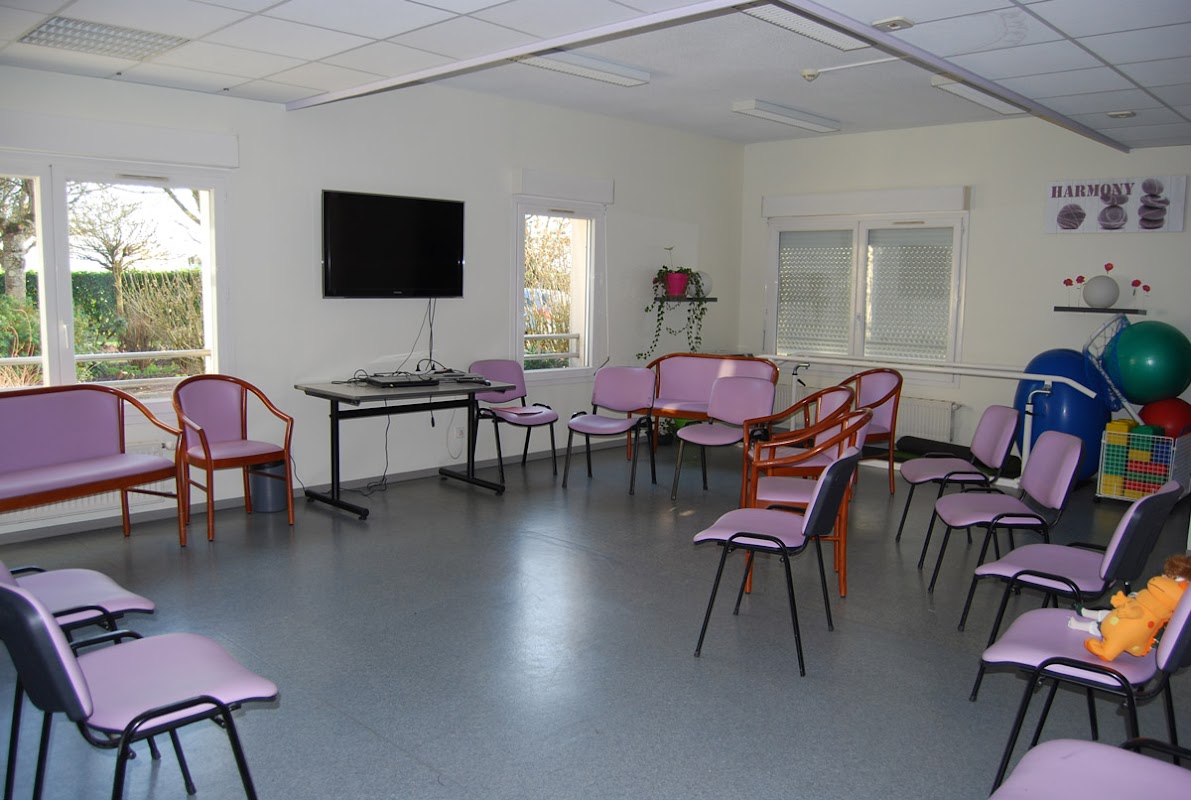 Foyer-Logement de Varennes Vauzelles - Photo 5 sur 5 - Environnement et extérieurs