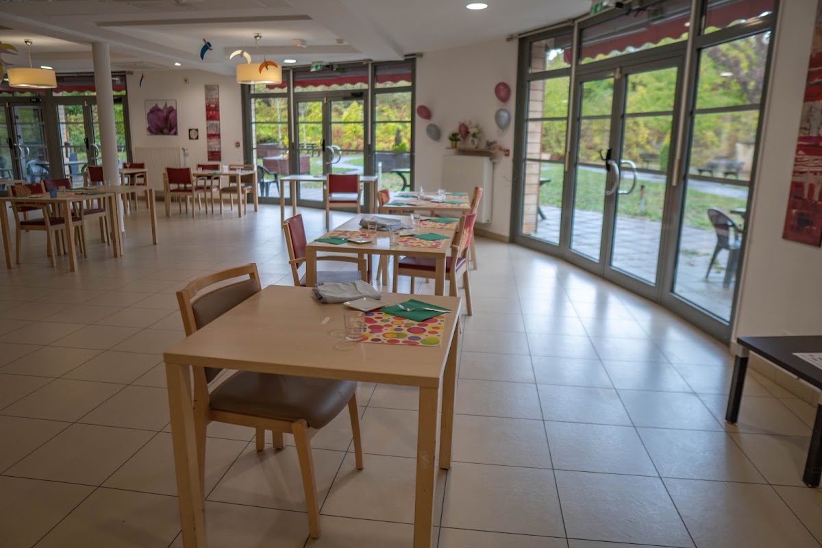 EHPAD Huguette Henry - Photo 3 sur 5 - Chambres et hébergement