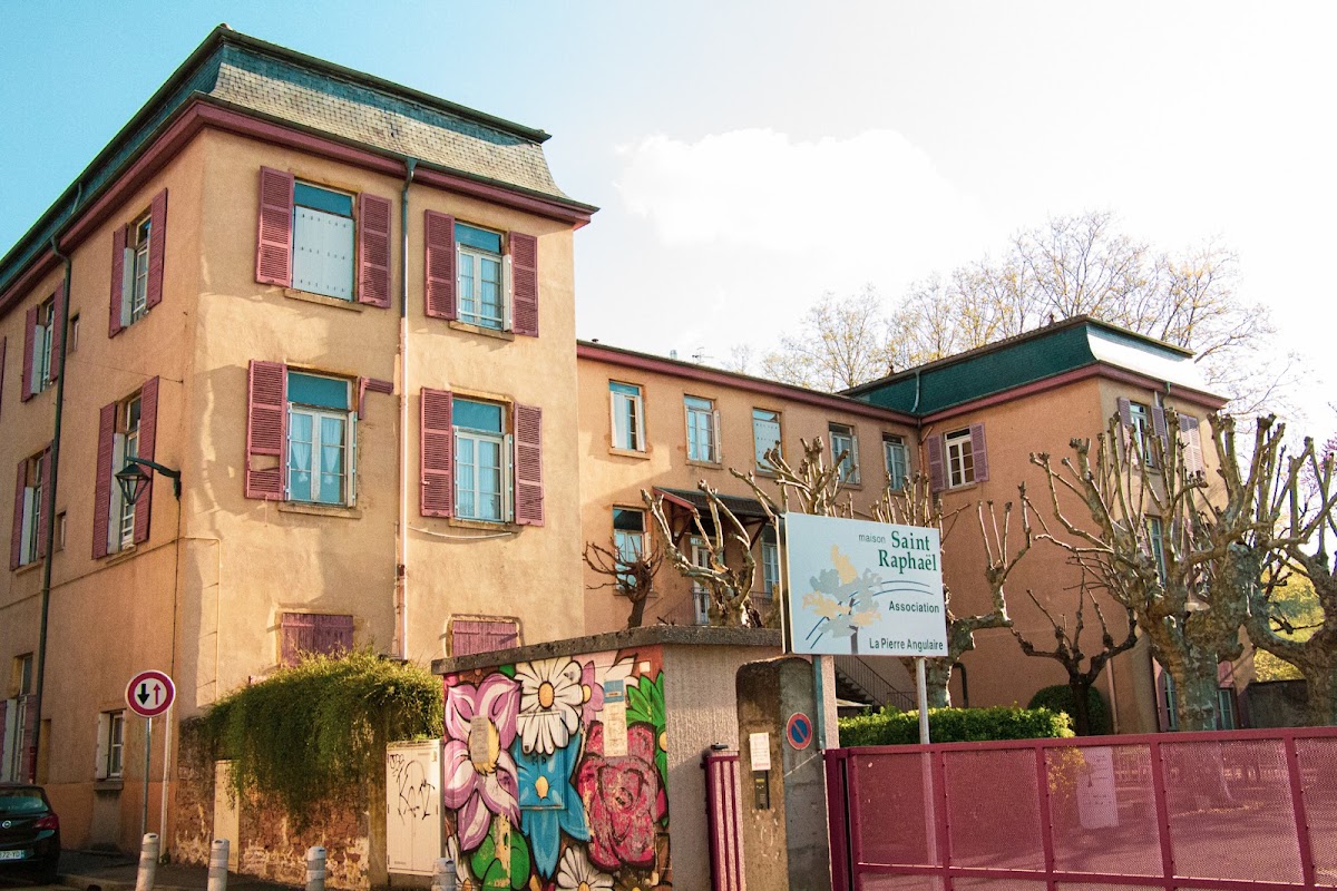 Photo de EHPAD Saint-Raphaël, EHPAD à COUZON AU MONT D OR