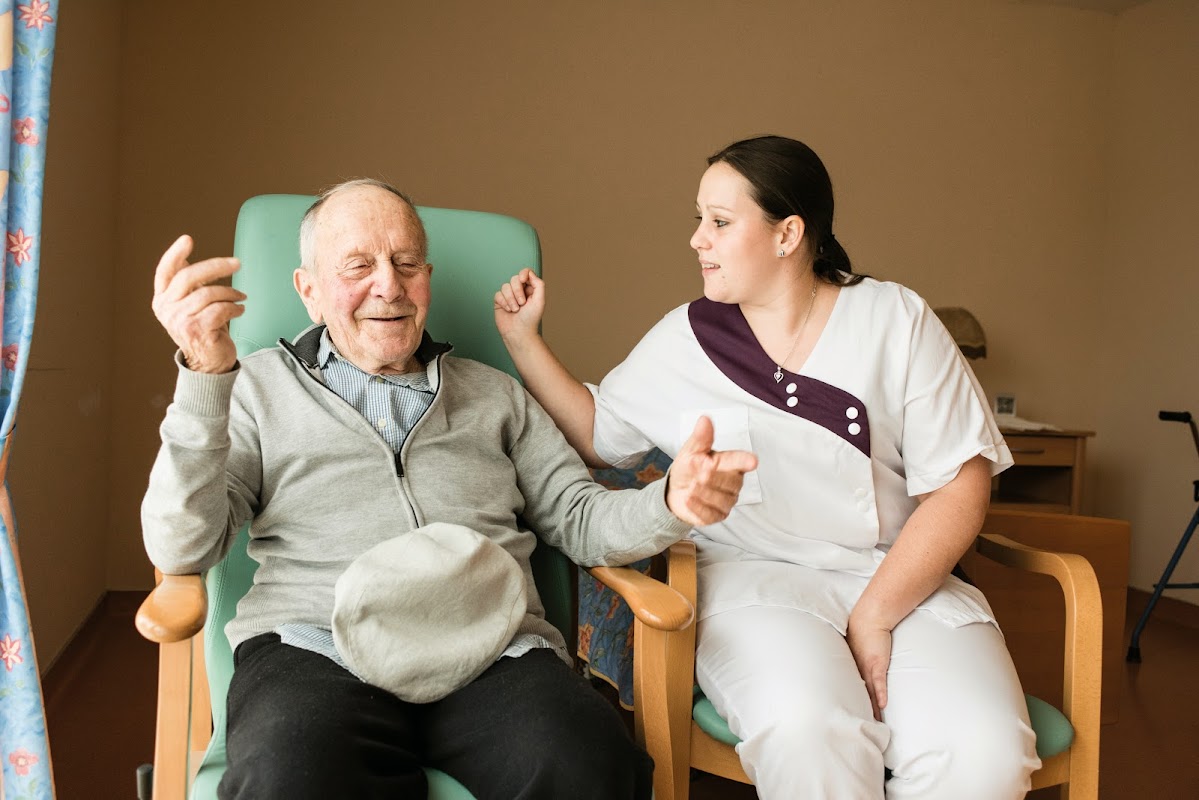 EHPAD Résidence Sénior Clairefontaine - Photo 5 sur 5 - Environnement et extérieurs