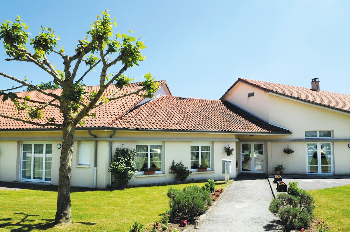 Photo de EHPAD Résidence Sénior Clairefontaine, EHPAD à LE MONTEIL AU VICOMTE