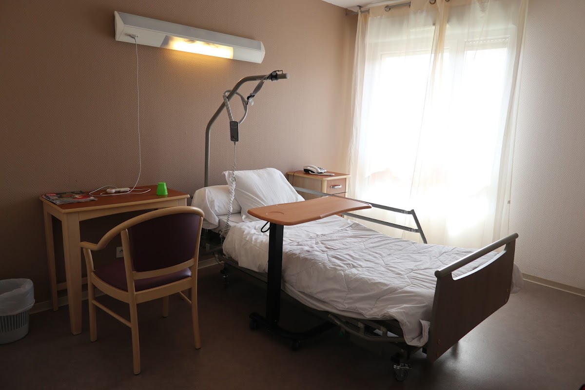 EHPAD Gérard Soulatges - Photo 2 sur 5 - Intérieur et espaces communs