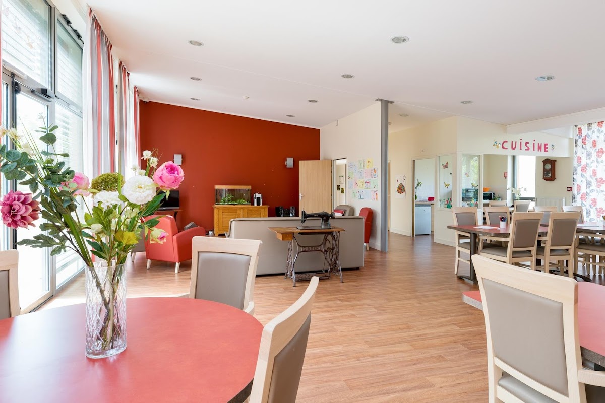 EHPAD Résidence Les Forges - Photo 3 sur 5 - Chambres et hébergement