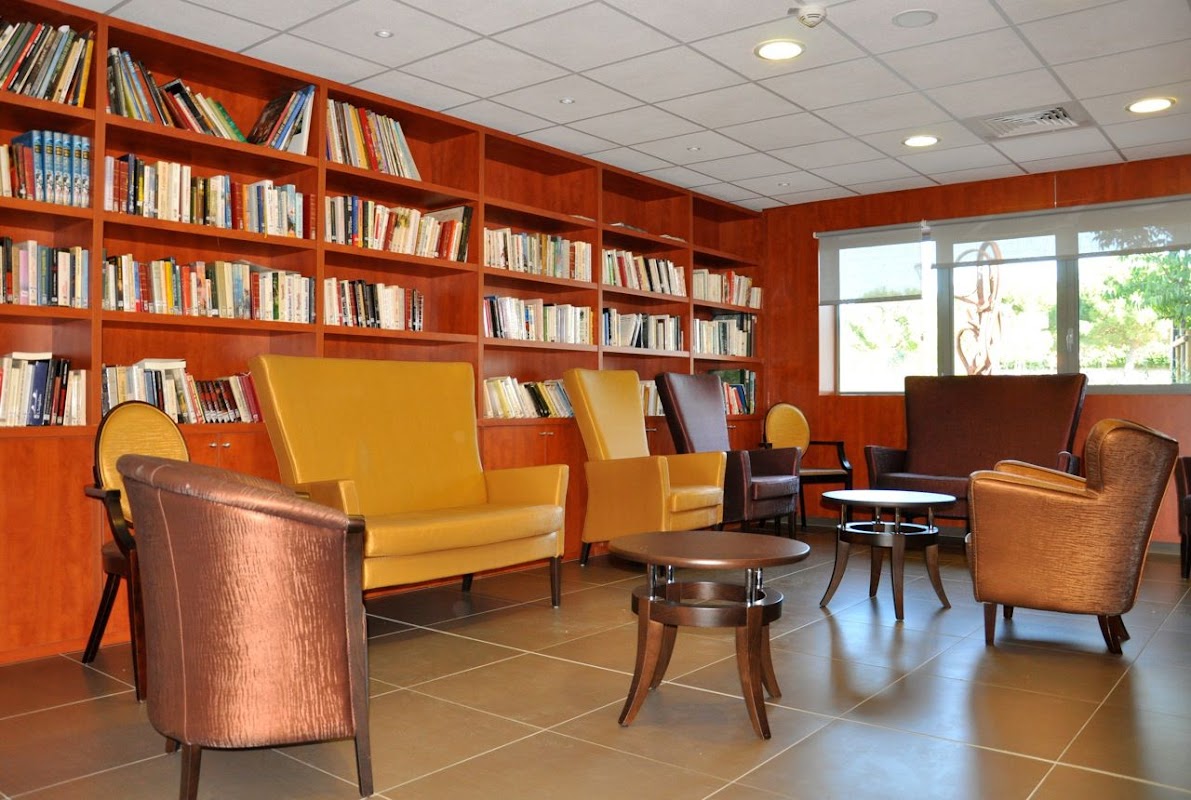 EHPAD Chenier Centre hospitalier de Limoux Quillan - Photo 5 sur 5 - Environnement et extérieurs