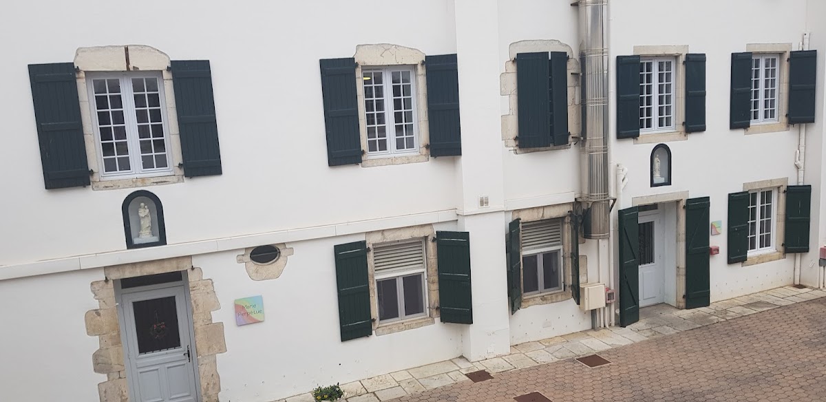 EHPAD Andaula - Filles de la croix - Photo 2 sur 5 - Intérieur et espaces communs