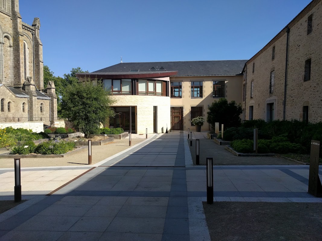 EHPAD La Sagesse - Photo 2 sur 5 - Intérieur et espaces communs