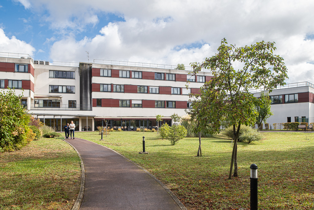 EHPAD Korian Les Cèdres - Photo 2 sur 5 - Intérieur et espaces communs
