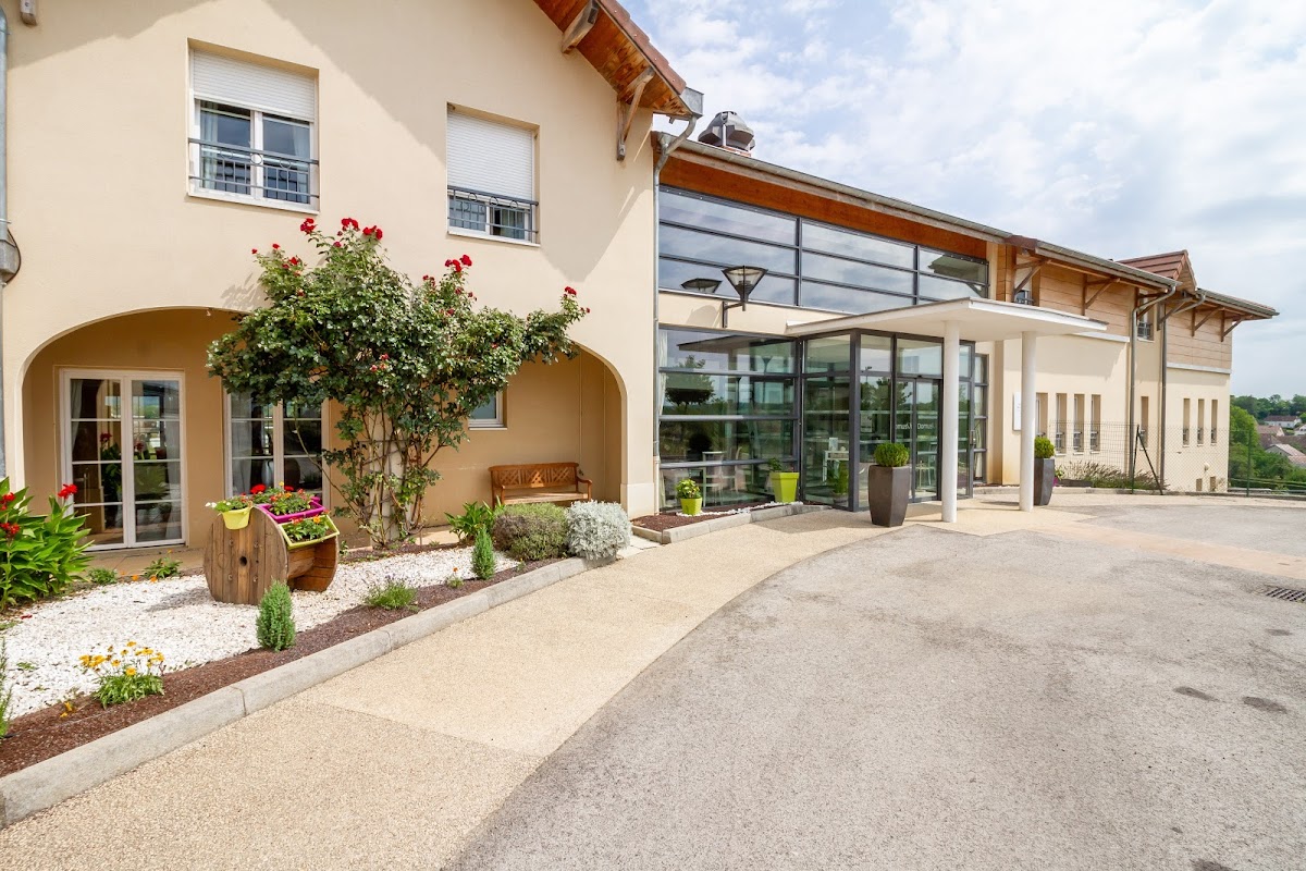 Photo de EHPAD - résidence de Courcelles, EHPAD à ROCHEFORT SUR NENON