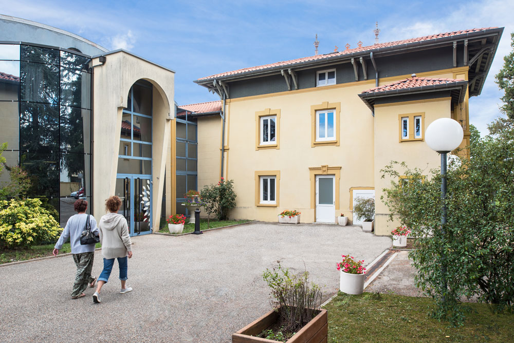 Photo de Résidence Korian Les Fauvettes, EHPAD à VILLARS LES DOMBES
