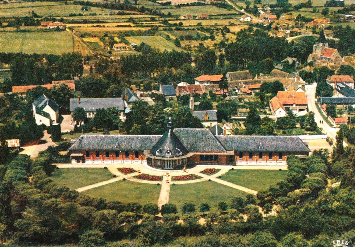 Photo de Centre hospitalier spécialisé Ainay Le Château, ESLD à AINAY LE CHATEAU