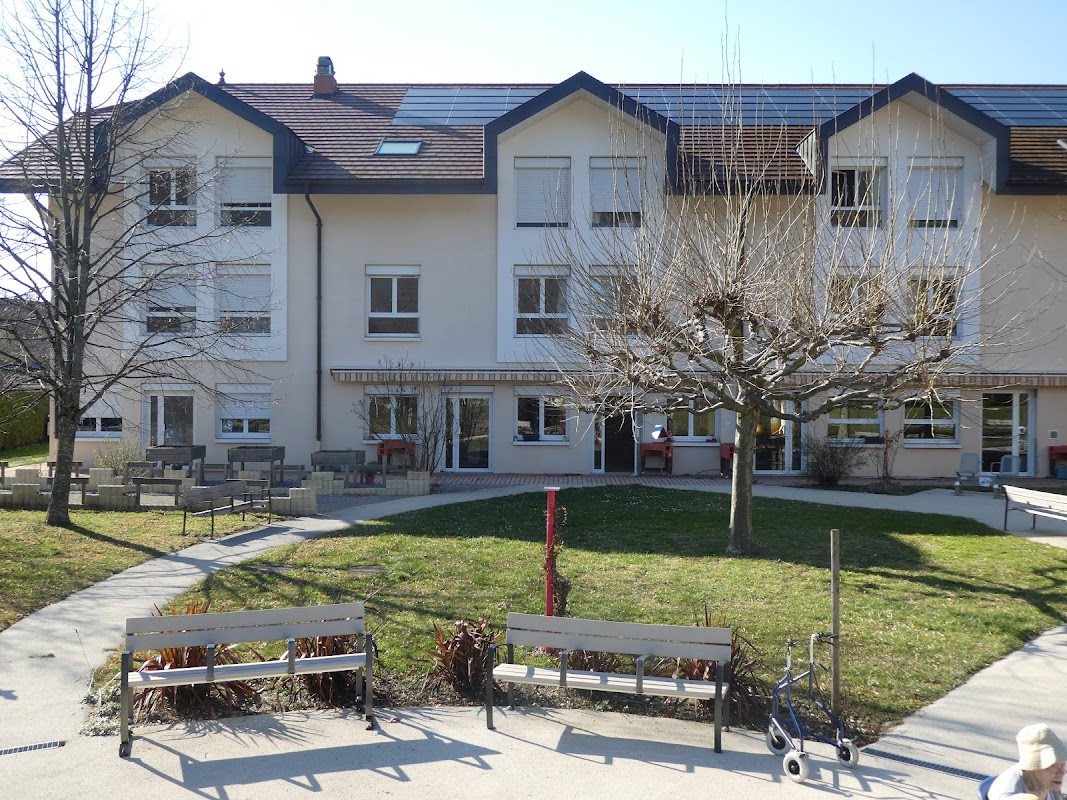 EHPAD Le Grand Chêne - Photo 2 sur 5 - Intérieur et espaces communs