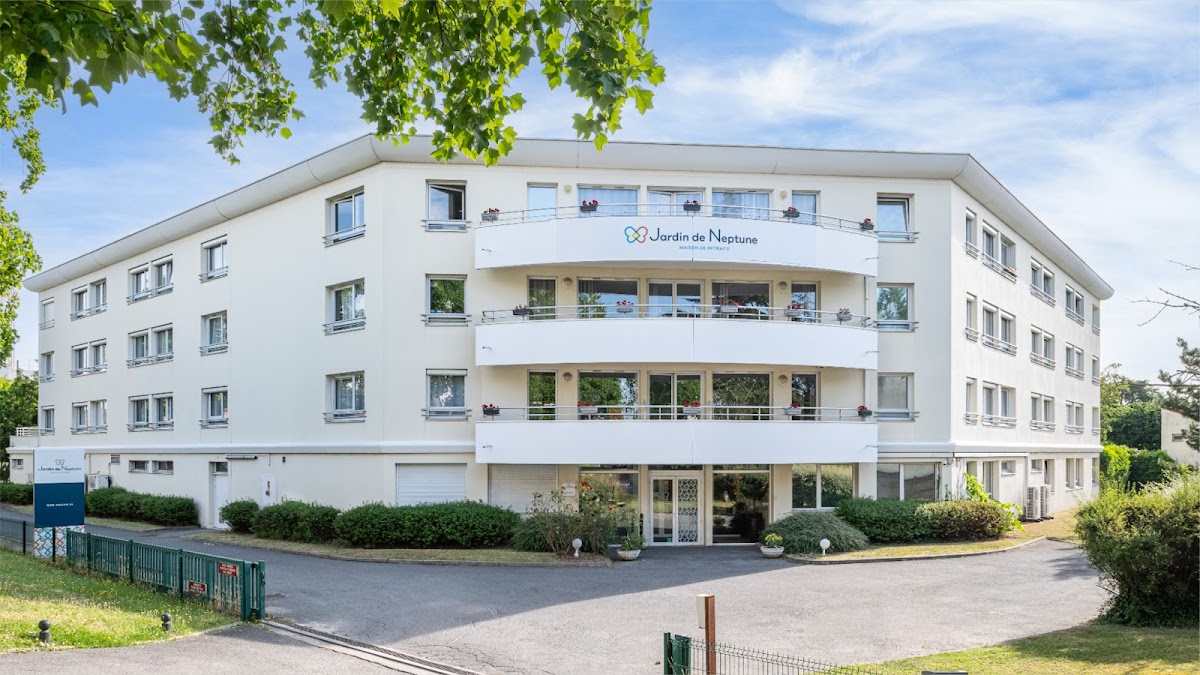 Photo de EHPAD Korian Le Jardin de Neptune, EHPAD à ST MAUR DES FOSSES