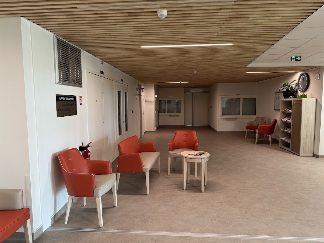 EHPAD Montreuil Bellay - Photo 2 sur 5 - Intérieur et espaces communs