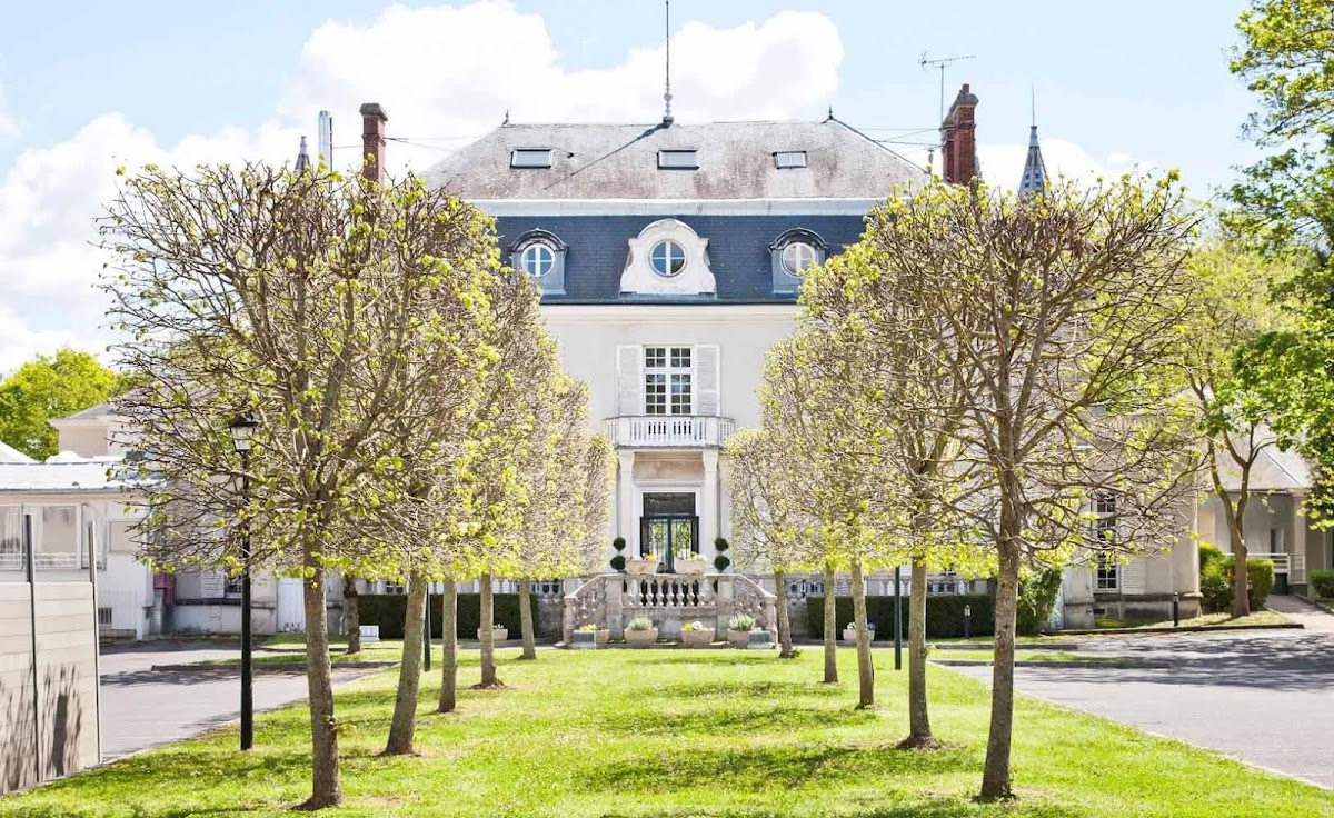 EHPAD Le Château de Louche - Photo 3 sur 5 - Chambres et hébergement