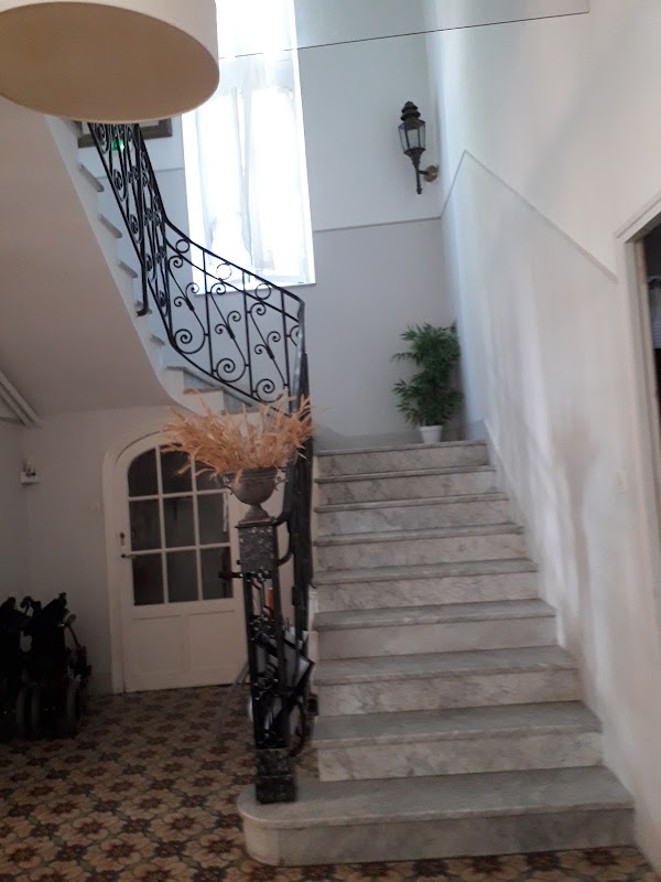 MAISON DE RETRAITE LA FOREZIENNE - Photo 2 sur 5 - Intérieur et espaces communs