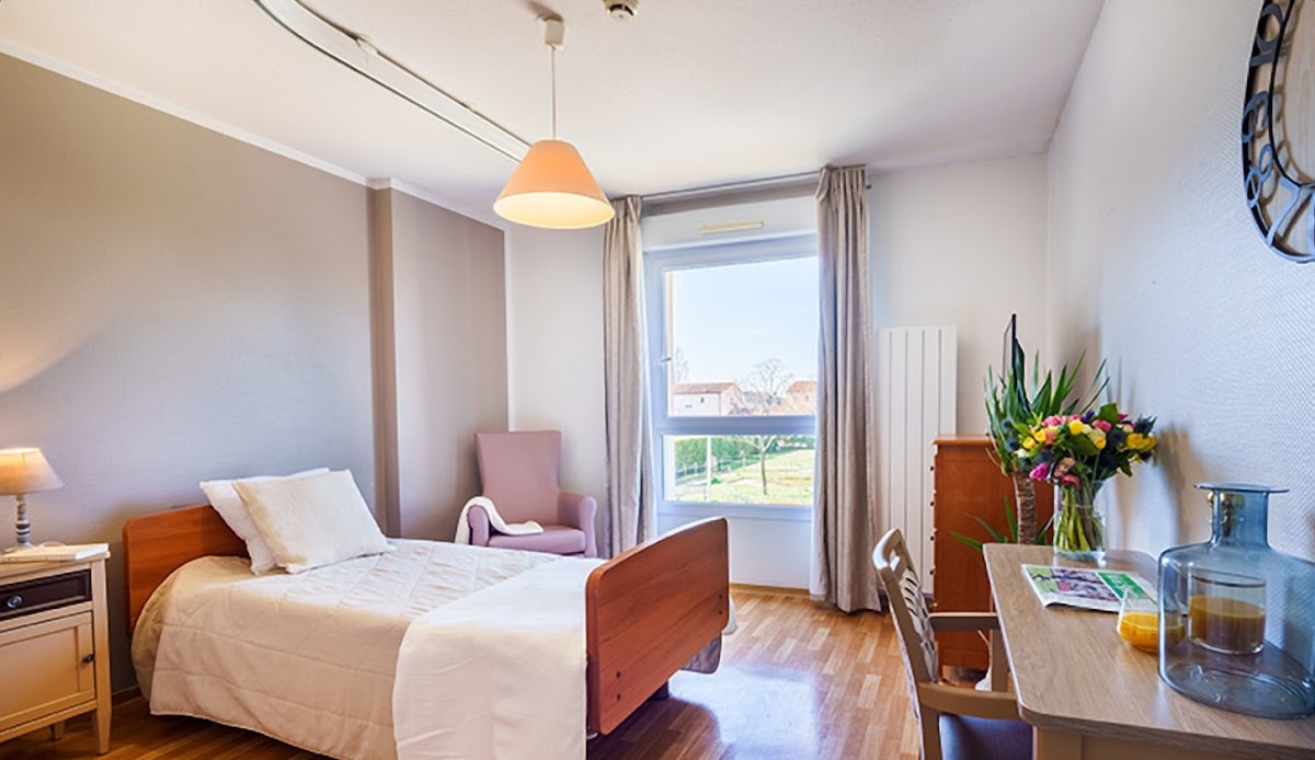 EHPAD Les Cinq sens - Photo 2 sur 5 - Intérieur et espaces communs