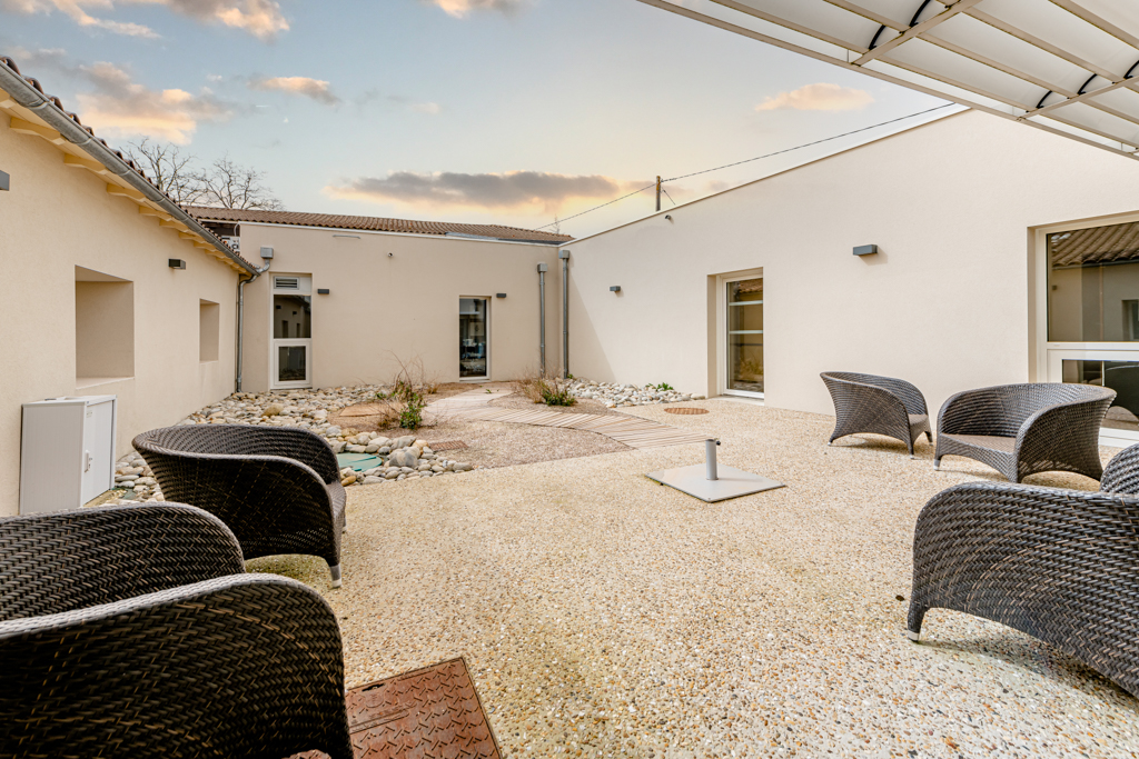 EHPAD Les Jardins d'Epargnes - Photo 5 sur 5 - Environnement et extérieurs