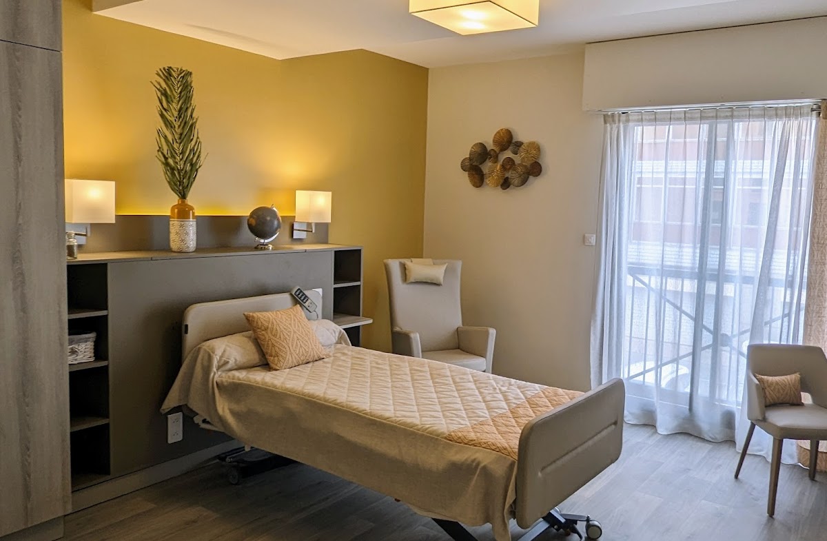 EHPAD Les Remparts - Photo 2 sur 5 - Intérieur et espaces communs