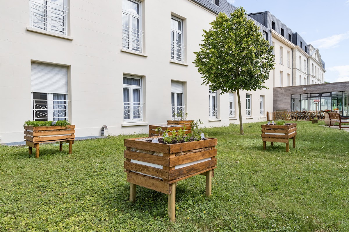 Photo de EHPAD Les Tilleuls, EHPAD à CHATELLERAULT