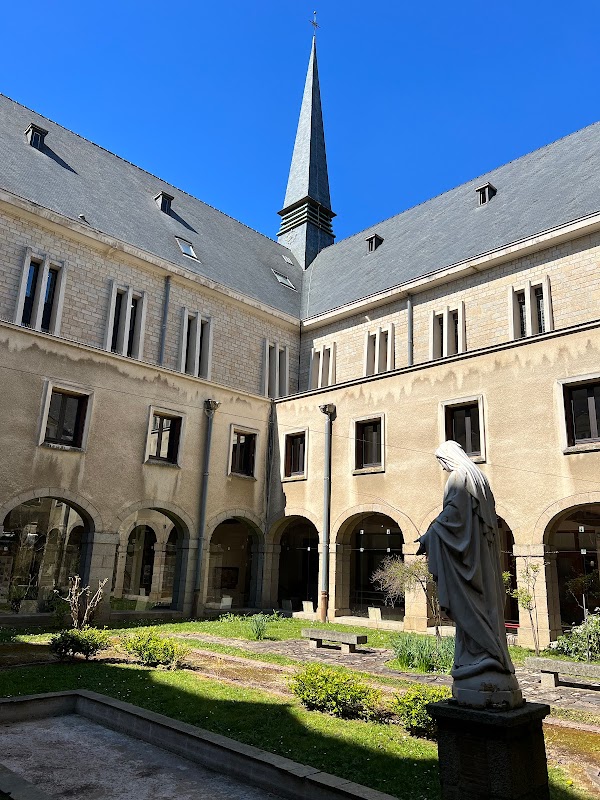 EHPAD Saint-Cyr - Photo 5 sur 5 - Environnement et extérieurs