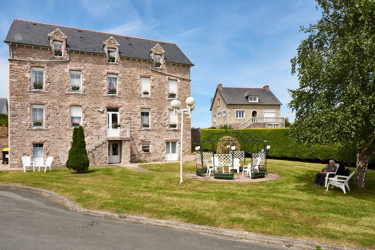 Photo de Résidence Les Jardins d'Erquy, EHPAD à ERQUY
