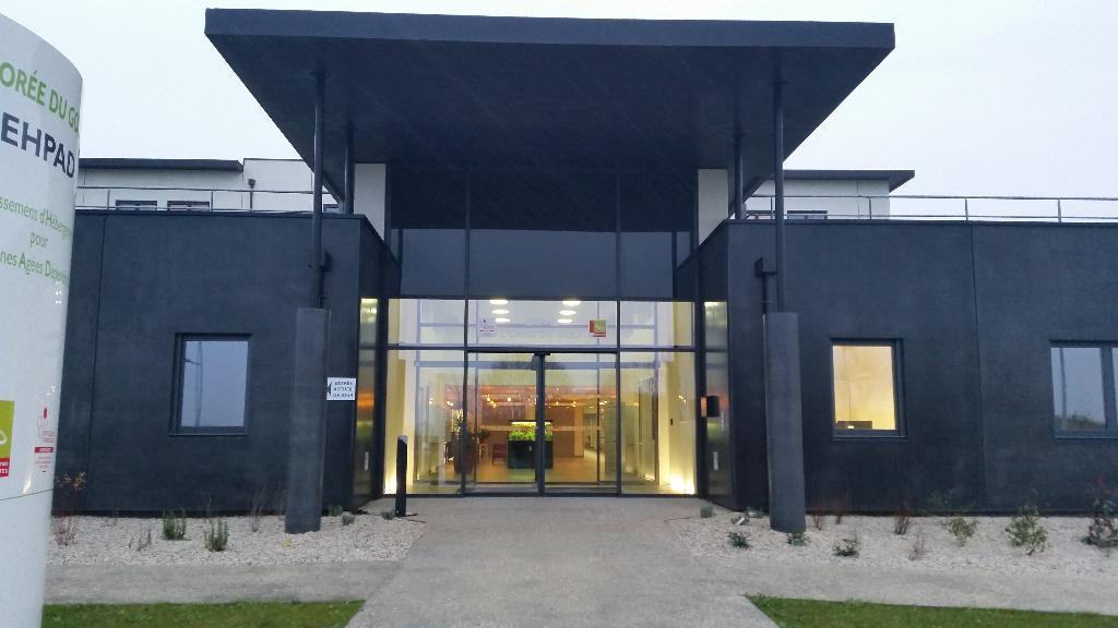 Photo de EHPAD L'Orée du Golf, EHPAD à EPRON