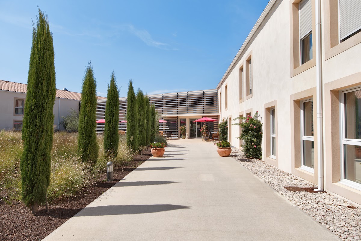 Photo de EHPAD Résidence des Alpilles, EHPAD à ST ETIENNE DU GRES