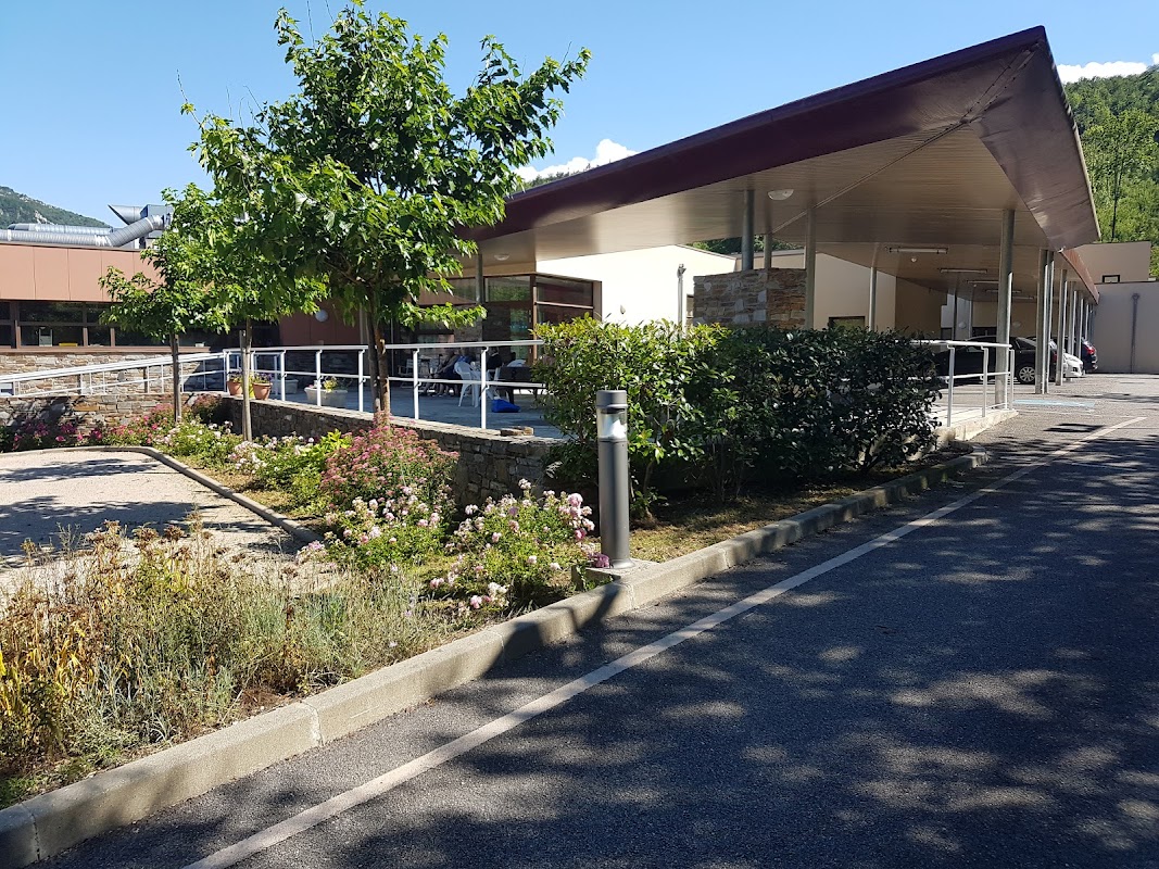 EHPAD Le Sapin d'Or - Photo 2 sur 5 - Intérieur et espaces communs