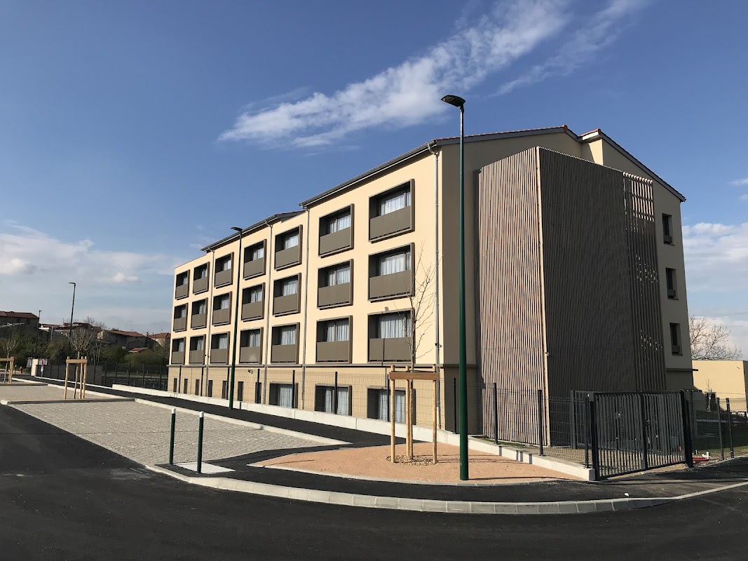 Photo de Résidence Le Lac, Résidence autonomie à MACLAS