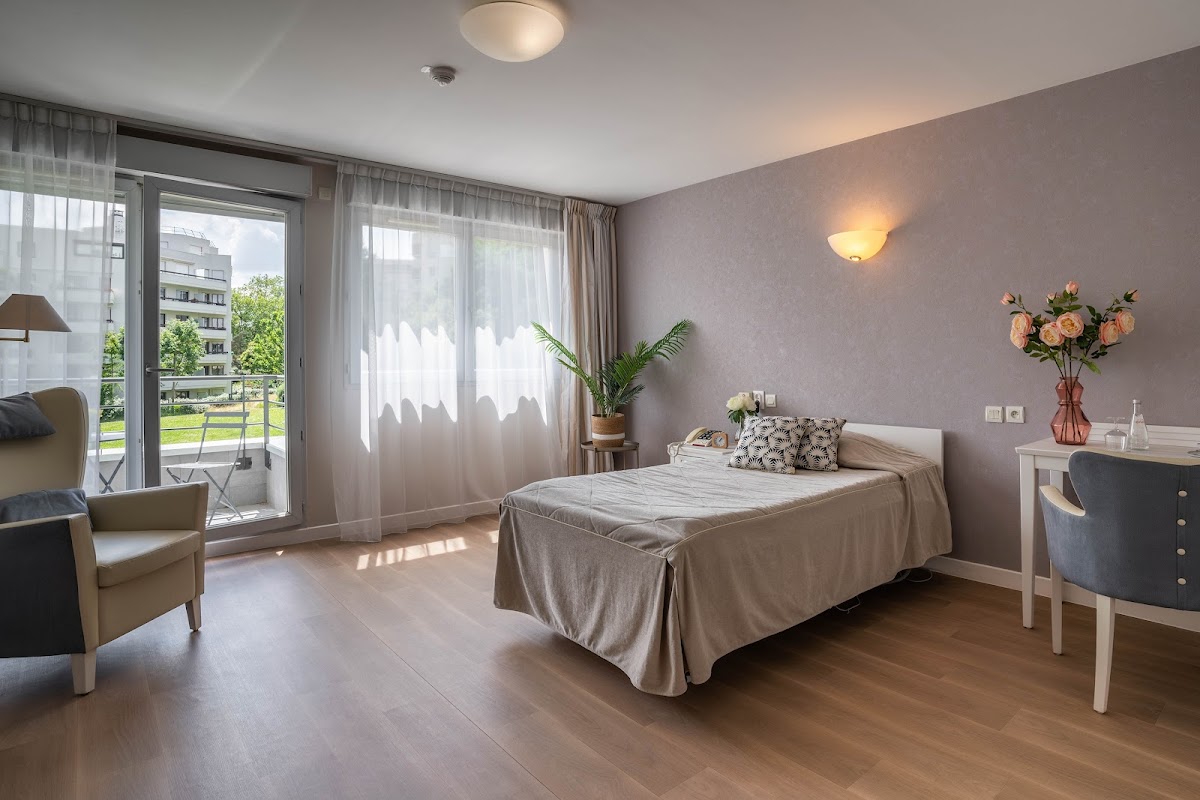 EHPAD Résidence retraite du Parc Groupe Emera - Photo 2 sur 5 - Intérieur et espaces communs