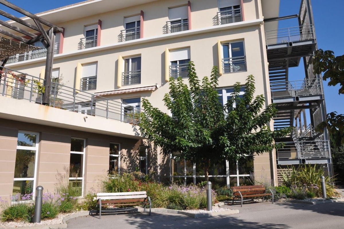 MAISON DE RETRAITE LES DAMES REUNIES - Photo 3 sur 5 - Chambres et hébergement