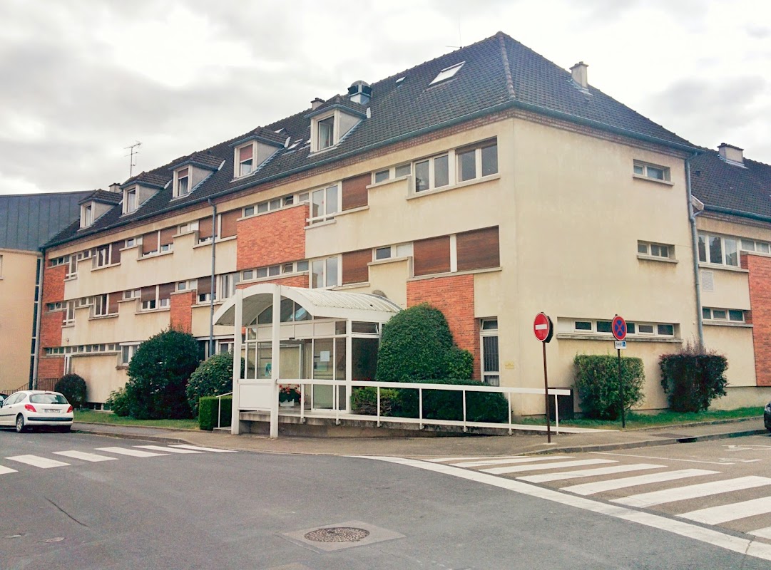 EHPAD Foyer Francoise de Sales Aviat - Photo 2 sur 3 - Intérieur et espaces communs