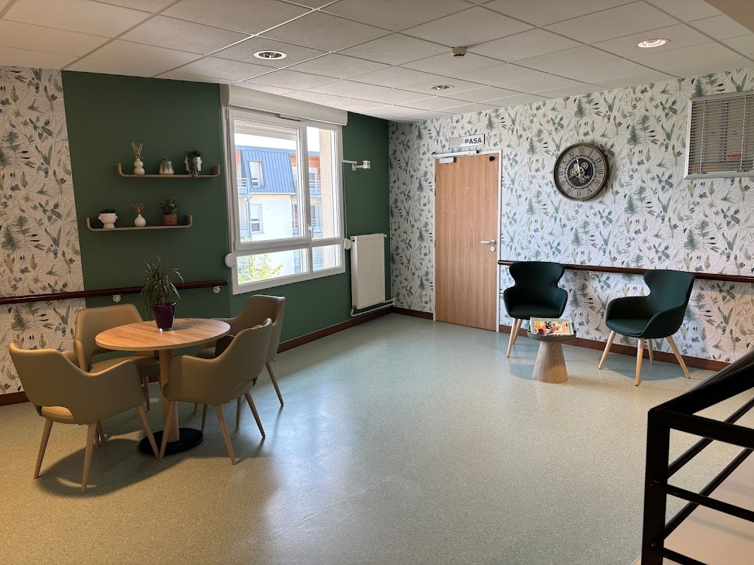 EHPAD Les Bruyères - Photo 2 sur 5 - Intérieur et espaces communs