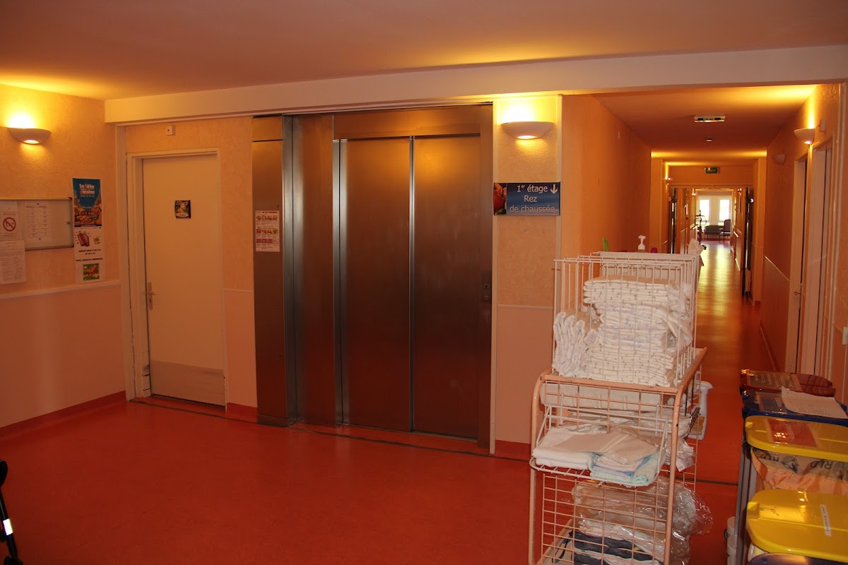 Association l'Agora EHPAD La Verte Colline - Photo 5 sur 5 - Environnement et extérieurs