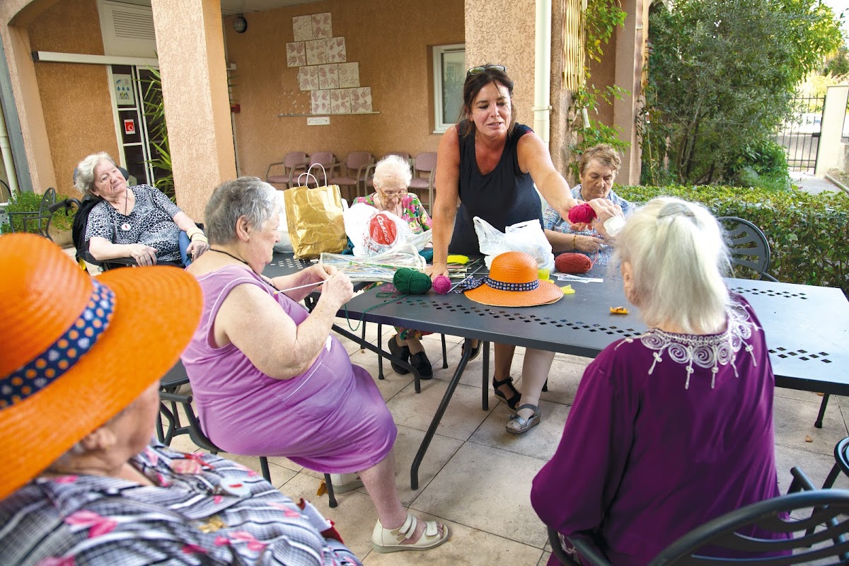 EHPAD Résidence du Pays d'Aigues - Photo 2 sur 5 - Intérieur et espaces communs