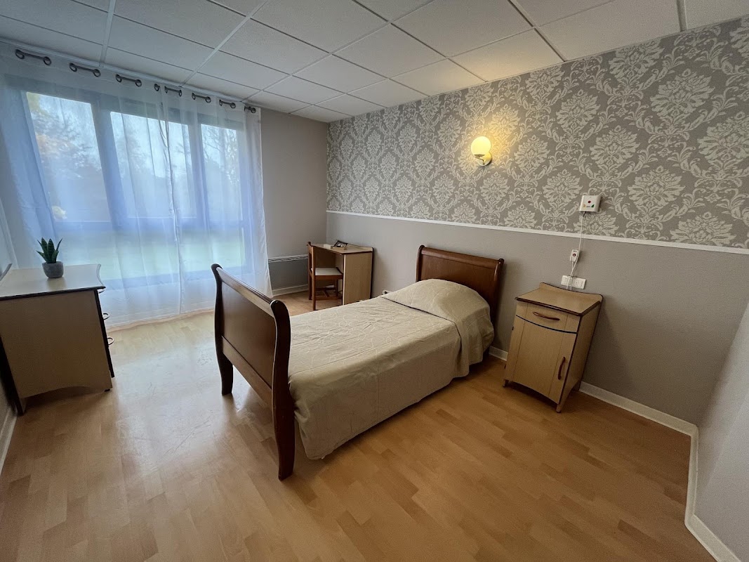 EHPAD René Castel - Photo 3 sur 5 - Chambres et hébergement